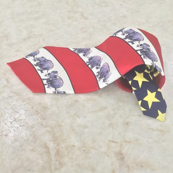 MIKE LUCKOVICH SILK ELEPHANT DESIGN TIE - Picture 7 of 7